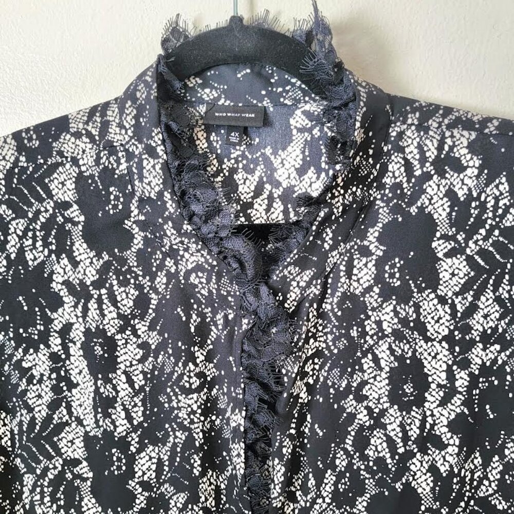 WHO WHAT WEAR Sleeveless Lace Collar Blouse | Size 4X - Picture 4 of 6